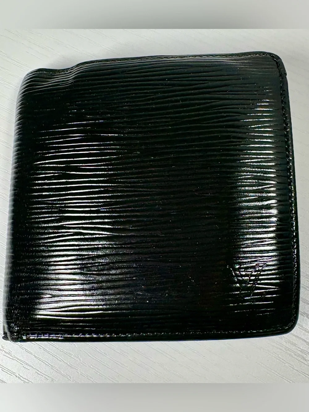Louis Vuitton Epi Leather Bi Fold Wallet